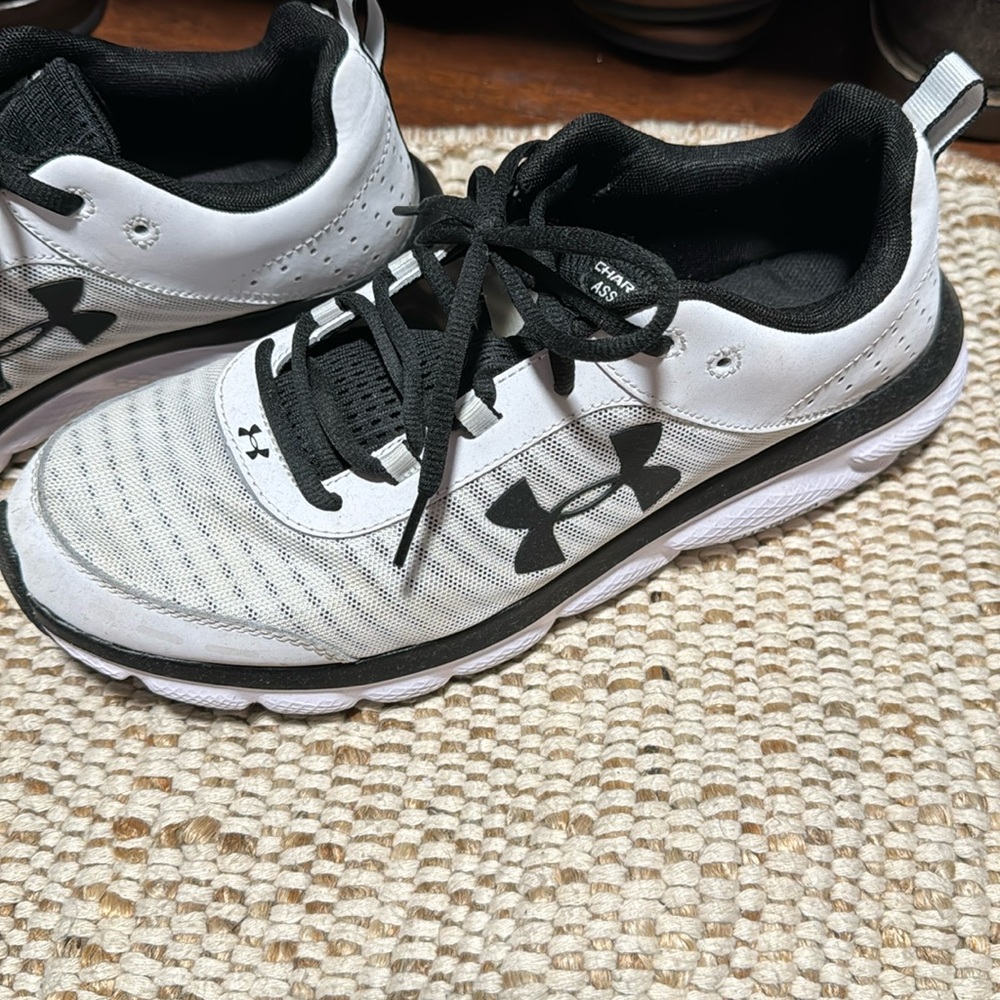 Under Armour men’s running shoes